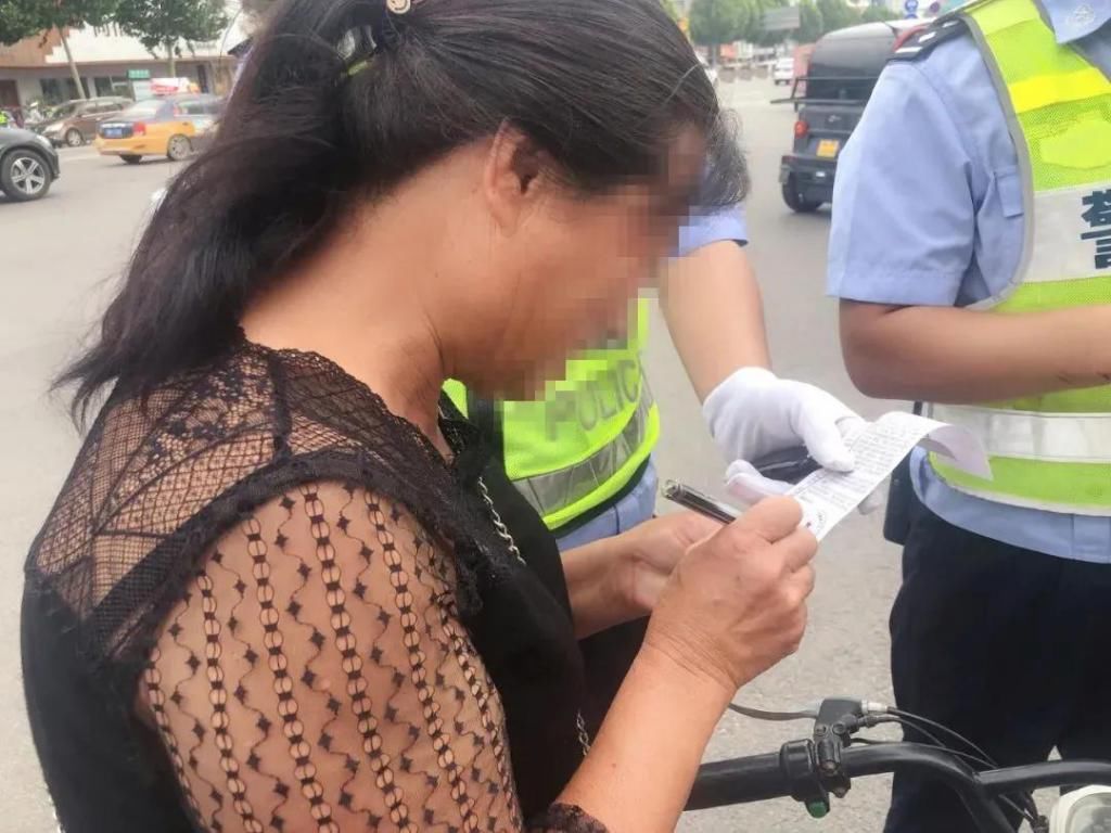 违法行为|在商丘，非机动车逆行、走机动车道要被罚款啦！