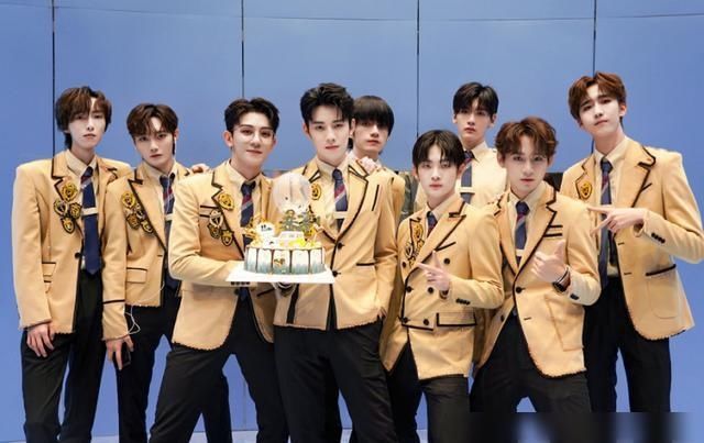  想起|四大平台又要搞“男团选秀”？想起张艺兴的话后，网友：凑不够人