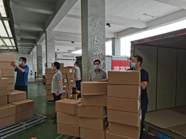  核酸检测实|大连：核酸检测，24小时“火力全开”！