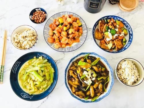  1汤匙|三伏天我家午餐也从不将就，每餐至少3个菜，荤素搭配，好吃丰盛