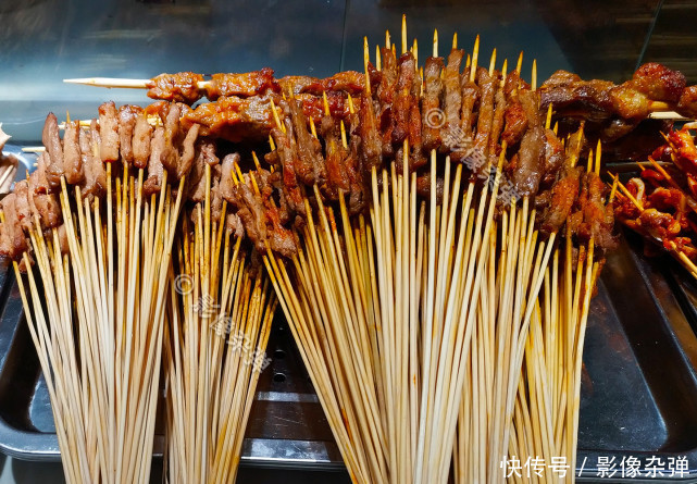 便宜|长沙街头的“网红”烧烤，白菜价10元30串，还有个难忘的名字