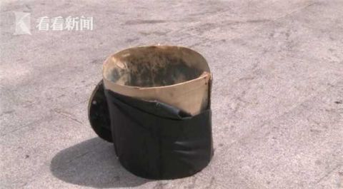 商户|木桶高坠躲过摄像头！一楼商户被吓坏戴上安全帽