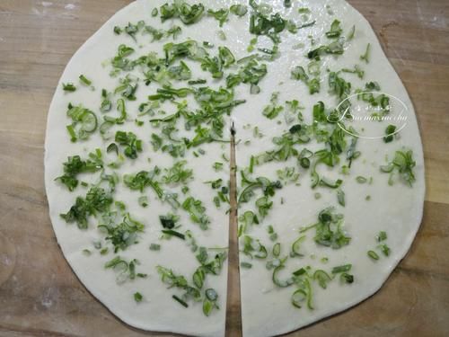 鸡蛋|最近家人吃葱花饼着迷,皮酥得掉渣,内软还咸香,网友:太馋人了