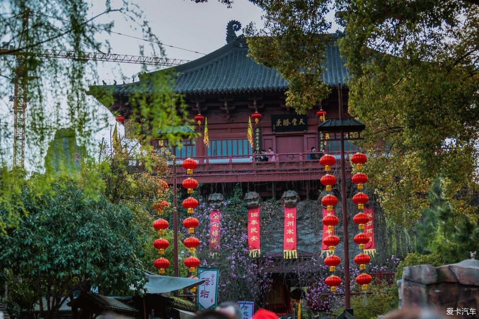 主题酒店|杭州有很多美景与动人的故事,宋城千古情的表演也非常震撼