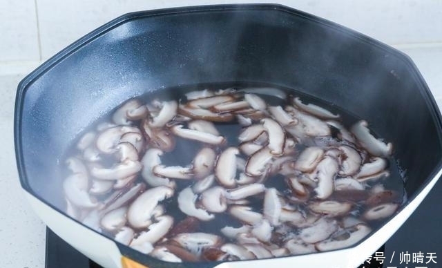 别省|6种炒前必须要焯水的蔬菜,再懒也别省这1步,为了家人健康