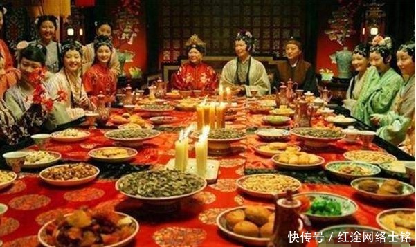 想不到|古代皇帝一顿饭那么多菜,剩下的都如何处理呢?我不说你想不到