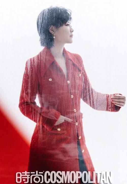  乘风破浪|《乘风破浪的姐姐》里，行头最奢华的是她