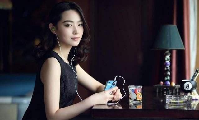  九球|被称为台球女神，身材颜值比肩九球天后，嫁大14岁初恋