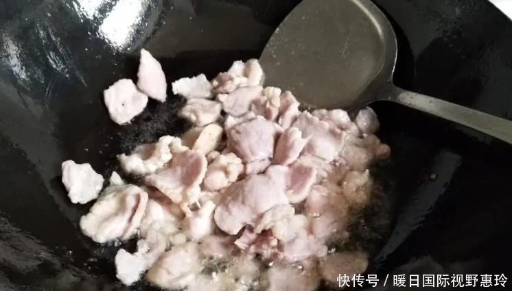 美好|天冷时多给家人做炖菜,荤素炖一锅,家常味美好营养,孩子很爱吃
