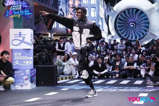 一共|王一博和《这就是街舞3》一共费了多少双鞋?