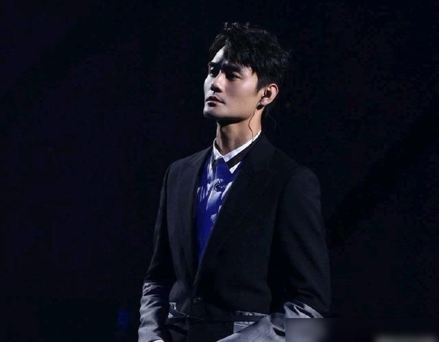  牛骏峰|《跨界歌王》丁太升评论郑恺是KTV歌手，王凯演唱武汉民歌