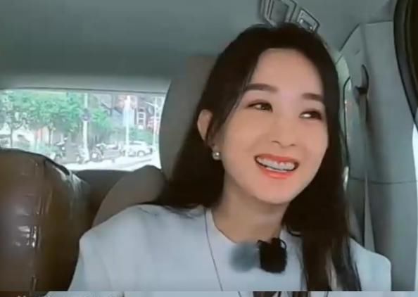  不已|赵丽颖上《中餐厅》被逼哭，粉丝心疼不已，首次和冯绍峰在镜头前秀恩爱