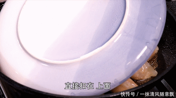  制作|薄脆的冰花煎饺，制作出“冰花”只需要1碗“水”！比煎饺还好吃