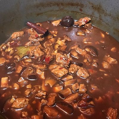  2勺|香菇焖肉酱