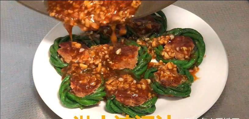 五花肉|豆角和五花肉超级好吃的新做法,下酒又下饭,一大盘子都吃光了