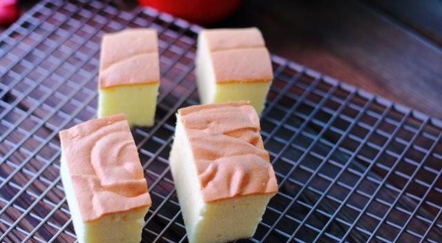 用刮刀|按照这个配方做的古早蛋糕,不塌陷,不开裂,像棉花一样柔软Q弹