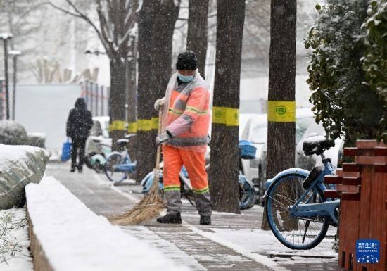 多地迎来降温降雪天气