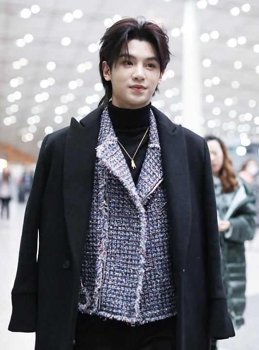  拿到|综艺节目的新宠！十九岁人气小生的他，又拿到了新综艺节目的资源！