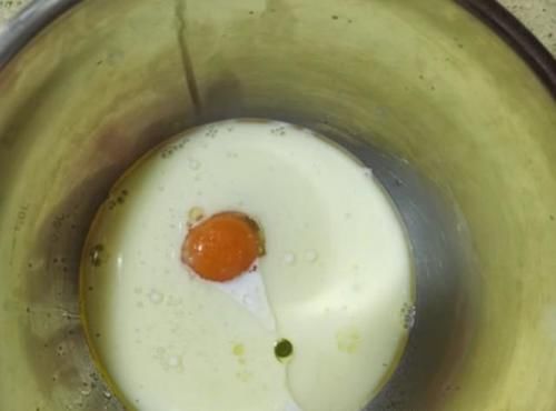 糯米粉|1把糯米粉，1个鸡蛋，拌一拌，烤一烤，外酥里糯，孩子抢着吃