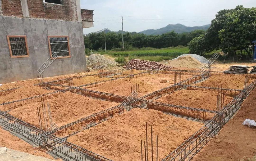 小伙|晒家丨广东这位95后小伙, 花75万为爷爷奶奶建房养老, 孝心太难得