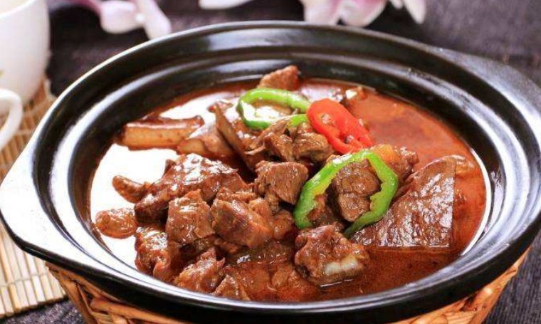 口感|自己炖牛肉不好吃口感差?加这3样,20分钟牛肉软烂美味