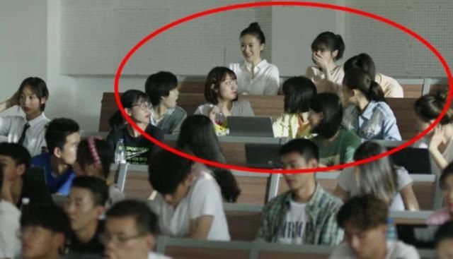  妹妹|姐姐和妹妹同框，《二十不惑》《三十而已》奇妙串戏