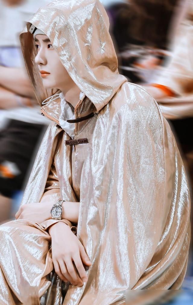  眷顾|王一博被综艺之神眷顾？不争镜头不抢话，却频频制造名场面