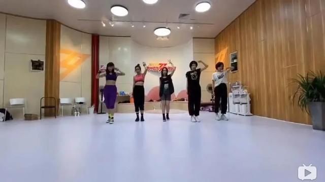  翻车|万茜翻车的事越抹越黑哦