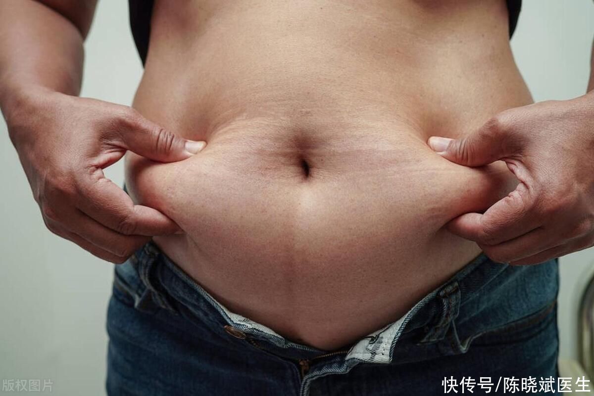 三伏天祛湿简单的方法来了(三伏天是祛湿最快的40天，4个习惯帮你快速祛湿，全身轻松)
