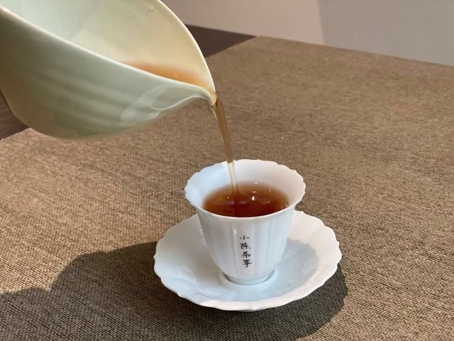 茶客|这个存茶方法老茶客都爱用，学会这几招，红茶、白茶、岩茶随便存