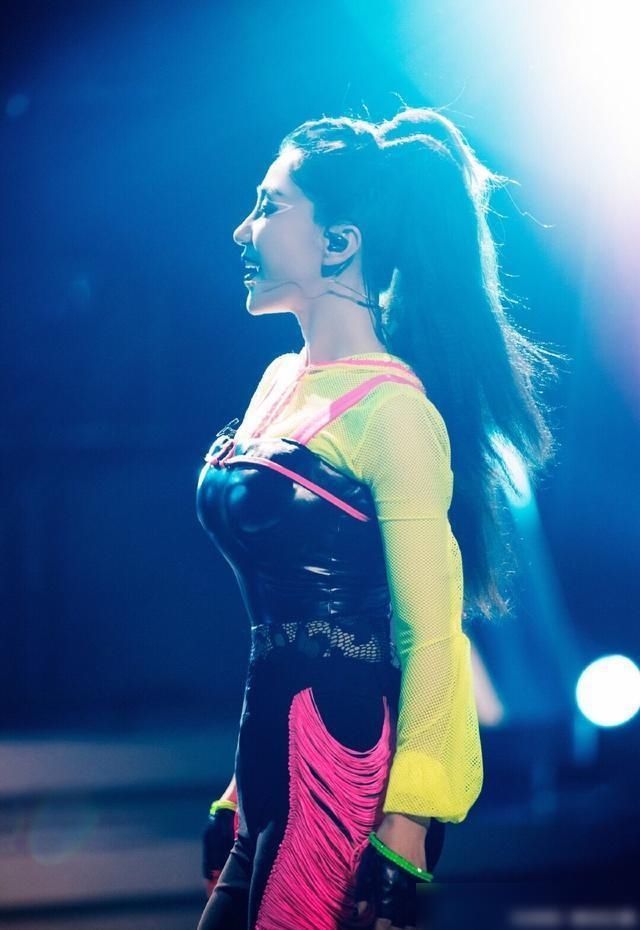  乘风破浪|乘风破浪的姐姐加更，二公淘汰名单公布：沈梦辰丁当阿朵等人离开