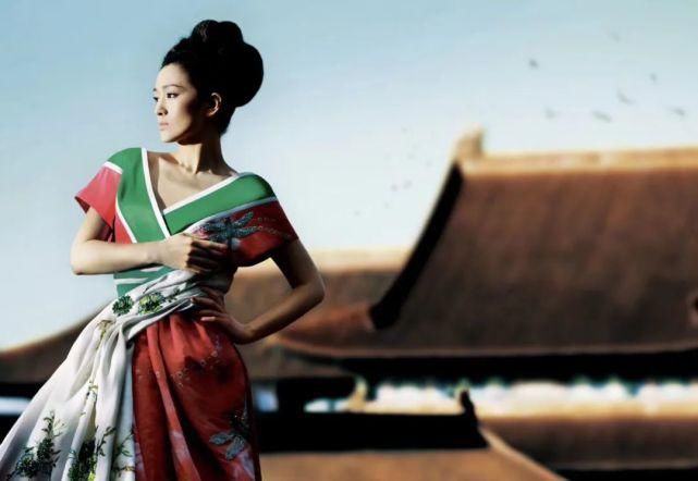  文化|杨颖 赵丽颖 黄轩等明星齐打卡，浓缩了73年DIOR文化的展览值得一看！