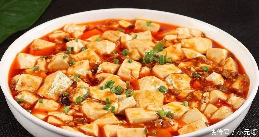  二话不说|外国厨师切豆腐成“菊花”, 中国厨师二话不说, 切成“蒲公英”!