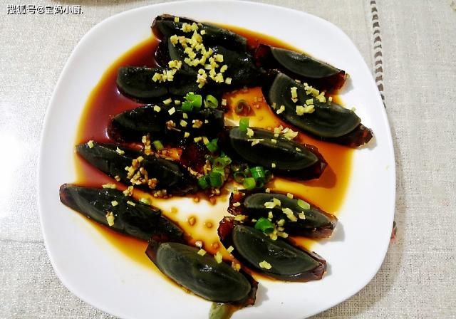  我家|我家晚餐，有荤有素四道菜，大人孩子吃得香，网友：还差一个汤