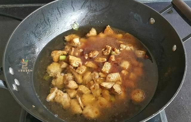  美味|这才是红烧肉最“正宗”的做法，不炒糖色不用油，简单美味更健康