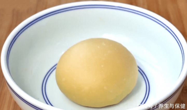 馒头|秋天，这菜要多吃，1块钱一斤，简单一做，蓬松暄软，比馒头好吃