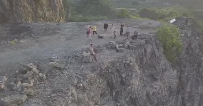  周末|还在想周末看什么电影？最新悬疑动作大片等你来吹爆！