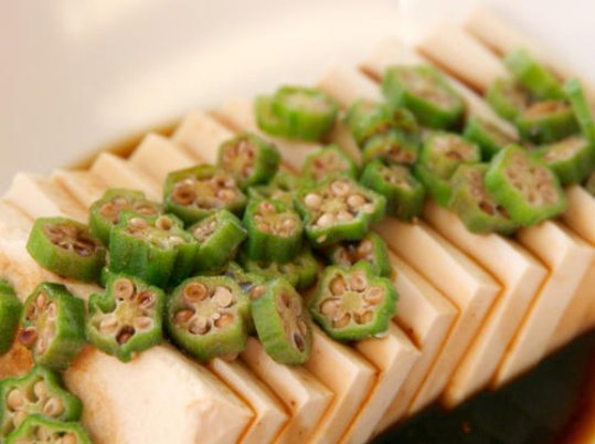  美食|精选美食：黄瓜豆腐，杭椒牛柳，秋葵嫩豆腐，素炒滑菇的做法