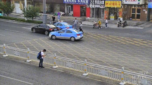 翻越|曝光！你翻越护栏的样子真的很丑！……