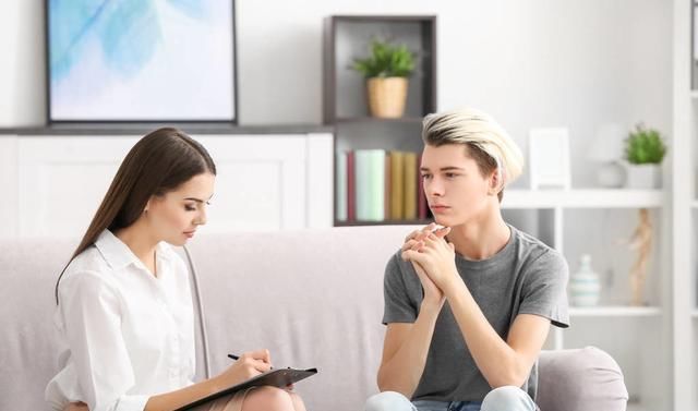 来看|痛心，半年多起青少年自杀。怎么办？来看心理咨询师的分析