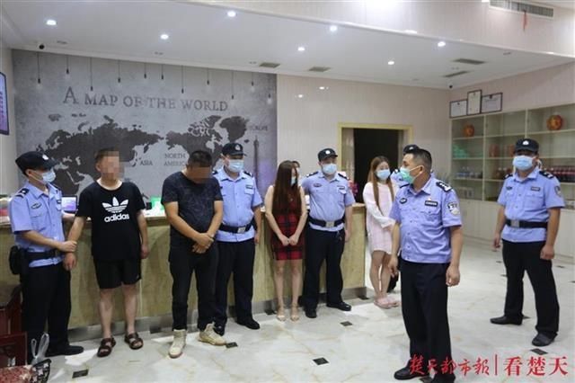 整治行动|新洲警方集中整治，一晚查处涉“黄赌毒”等58名嫌疑人