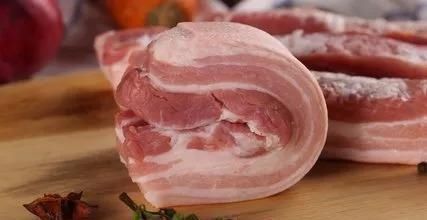  将其|猪肉解冻？很多人第一步就做错了，难怪猪肉解冻慢，赶紧告诉家人