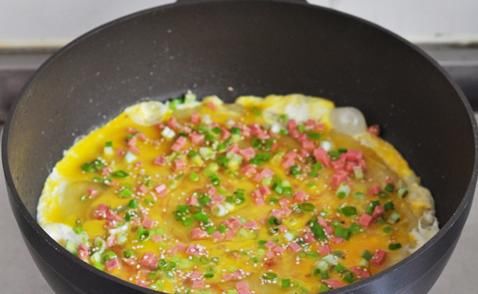 酥脆|土豆不要炒着吃了,2分钟学会新吃法,焦香酥脆,全家大小抢着吃