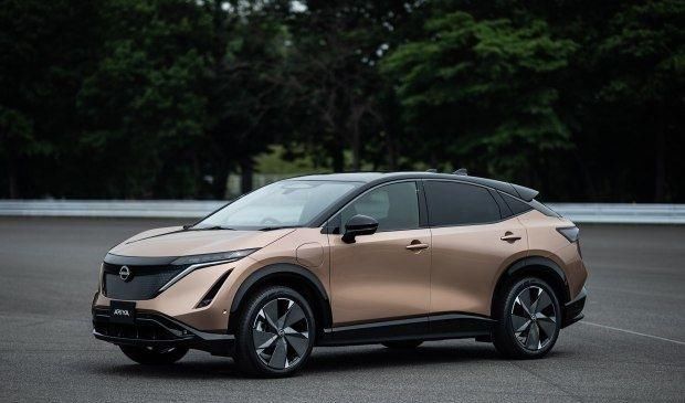  日产|日产400Z可或在2022年发布，这里那么多两门跑车，谁最拉风？