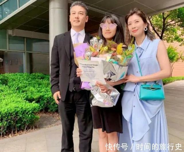 家里|家里有三个女孩,真高兴,贾静雯庆祝软件的生日