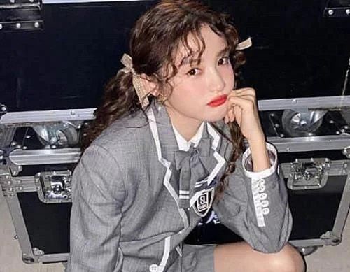  入驻|林小宅《青春有你2》后，又入驻新综艺，搭档世界冠军资源绝了