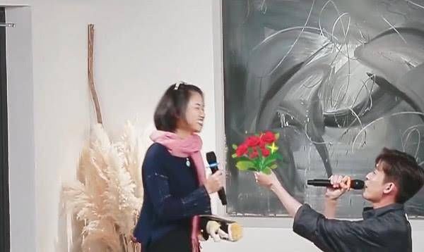 吴磊|张翰为节目付出太多，现场向女嘉宾单膝跪地，吴磊陈翔笑开花