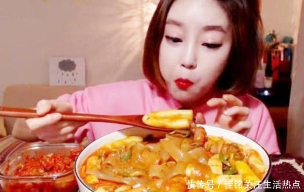 也就罢|大胃王吃播到底多假海鲜是假的,火锅底料是假的,连人都是假的