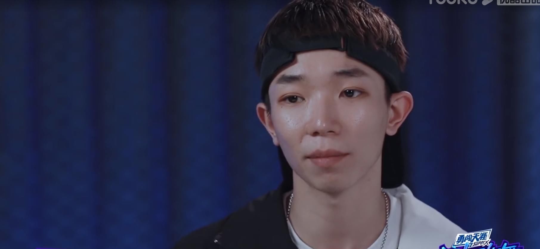  感动|王一博舞技炸裂，成员由衷感动