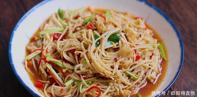 泼辣|不加油泼辣子的金针菇是没有灵魂的,这么拌出来,闻着都下饭